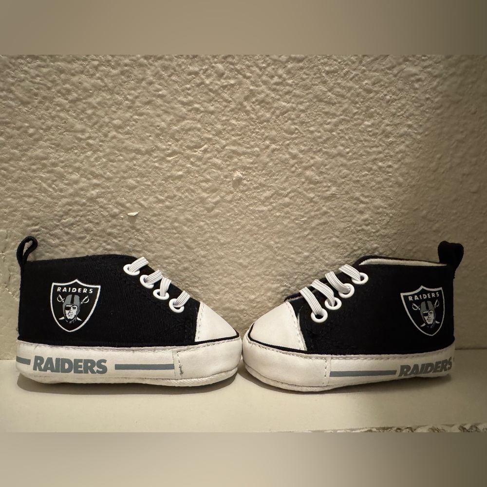Las Vegas Raiders Baby Fanatics NFL Shoes - SIZE 0-6 mo.